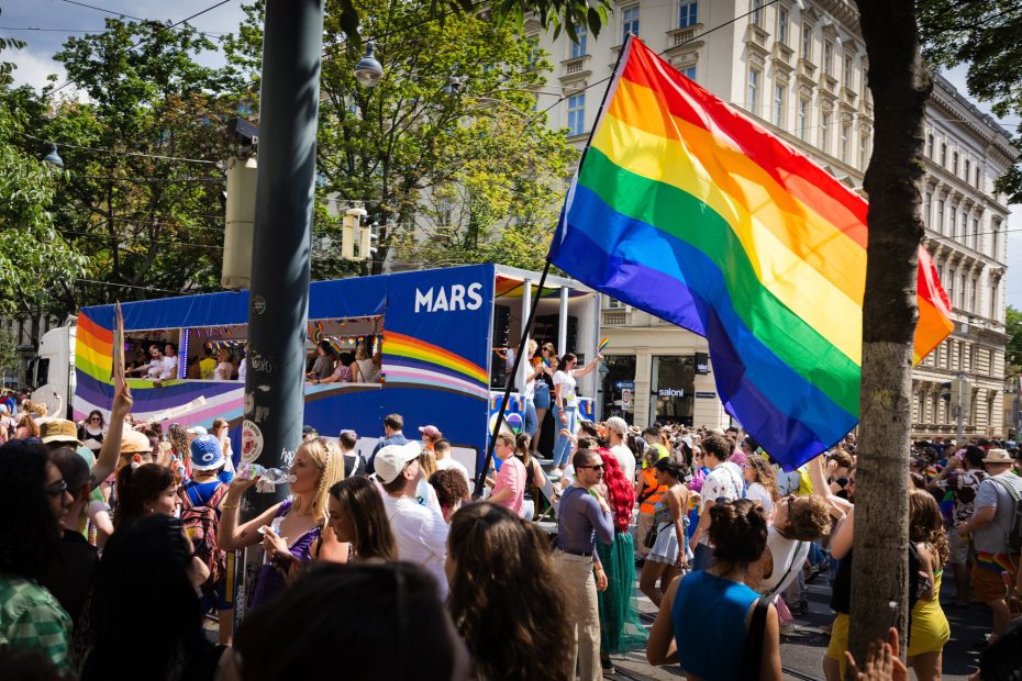Eventreportage “Regenbogenparade 2024” für Mars Austria cover
